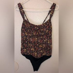 Abercrombie and Fitch Floral Stretchy Bodysuit Women’s size Medium